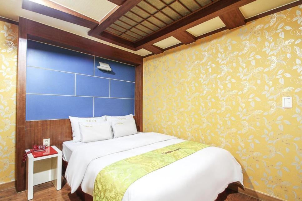 Couple Motel Seoul Exteriör bild